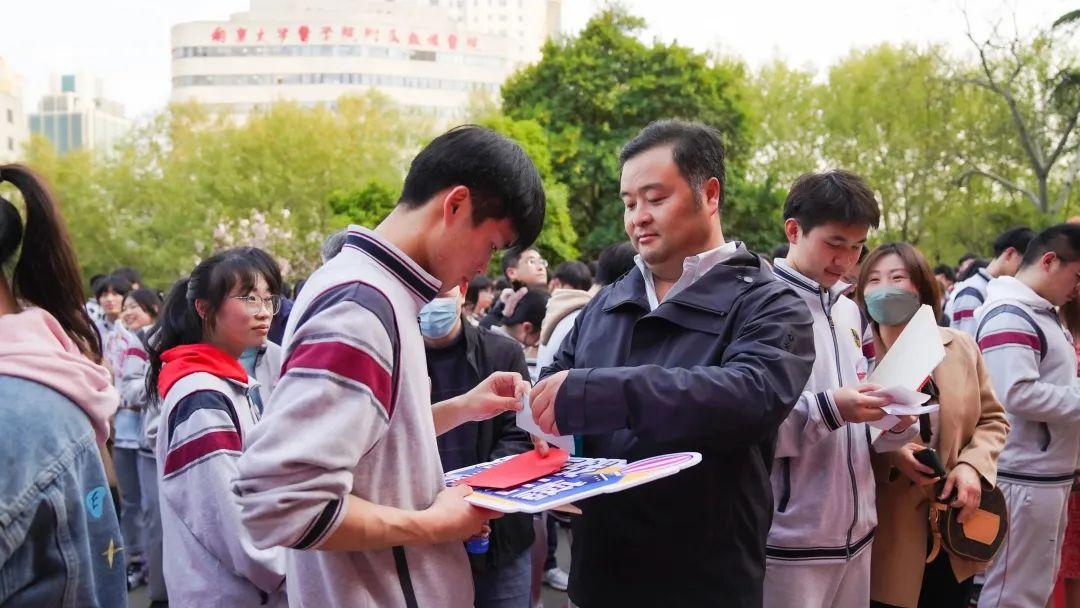 商业空间规划设计 第379页