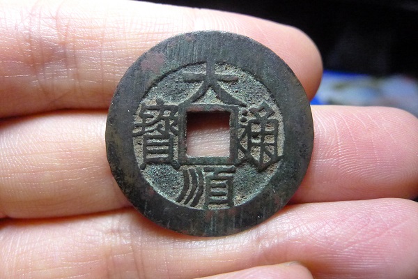 鹏鼎通宝下载，一段友情与家庭的温馨故事开启