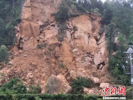 四川滑坡最新动态，土石之下的坚韧与变迁中的自信