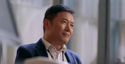 苗侨伟最新电影，小巷深处的奇遇