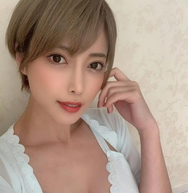 君岛美绪最新动态揭秘，小巷深处的独特风情