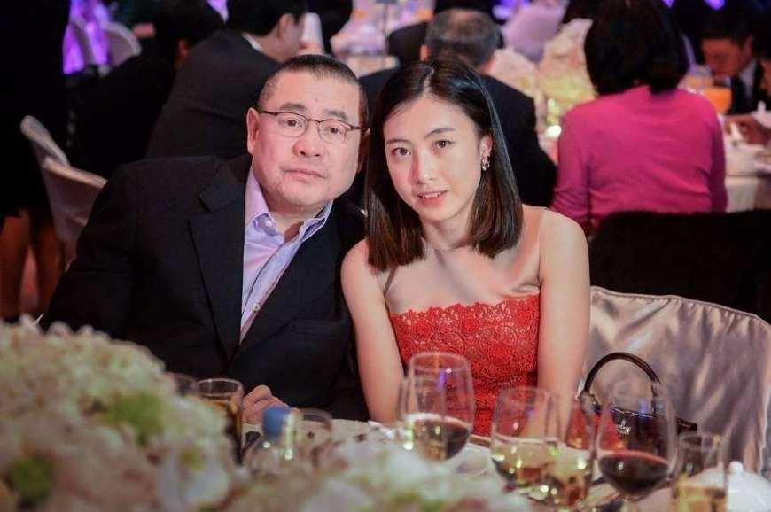 吕丽君与子女最新动态，深度分析与观点阐述
