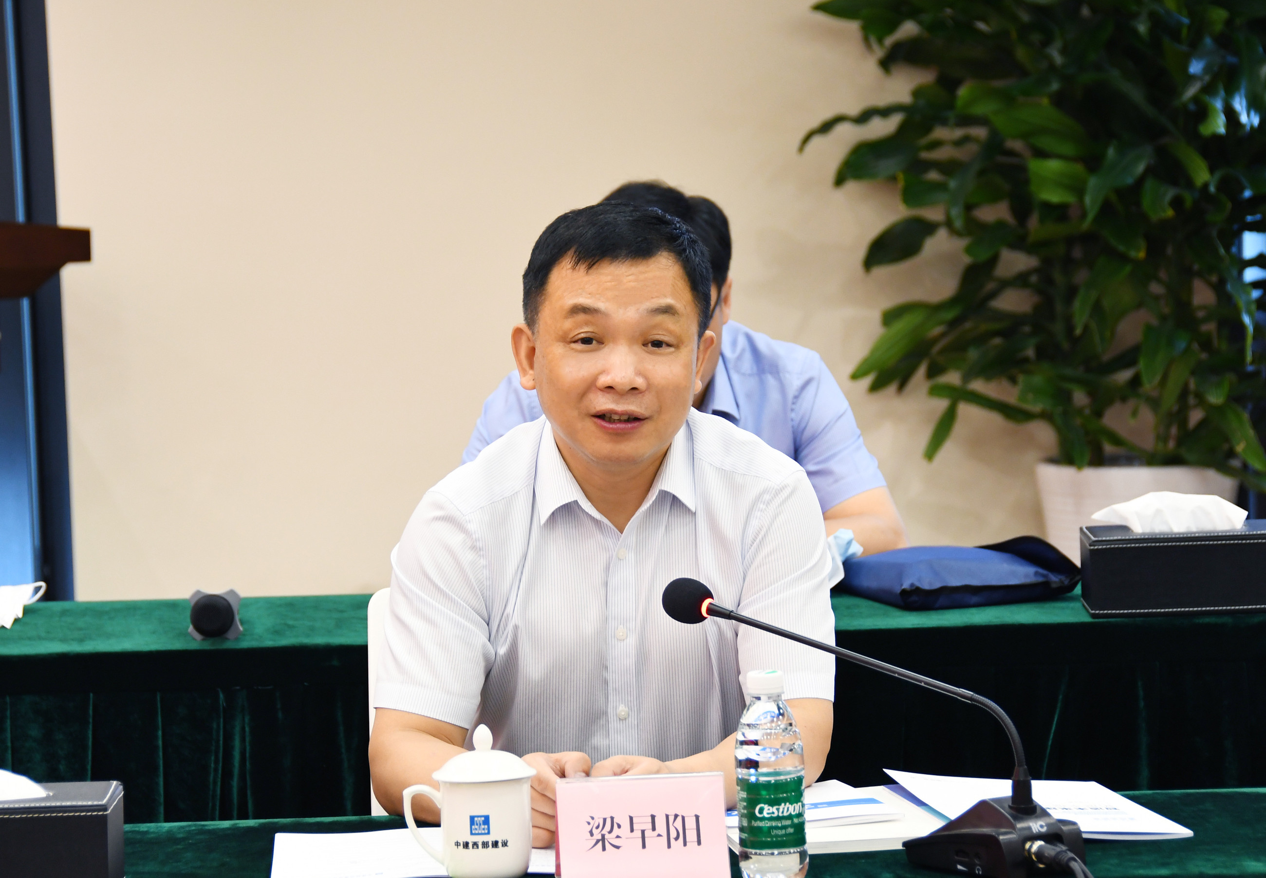 荆门梁早阳最新动态更新