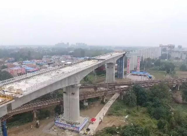 商丘高铁招聘最新动态，科技重塑高铁之旅，启程未来的无限机遇