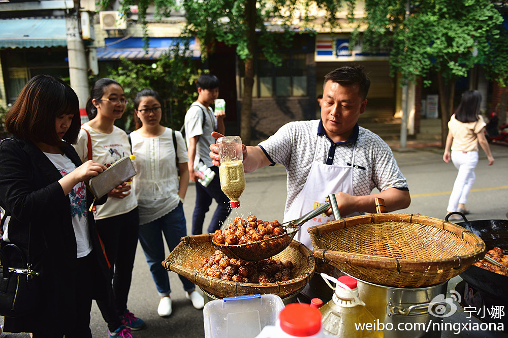 师弟最新，小巷深处的独特风味探索
