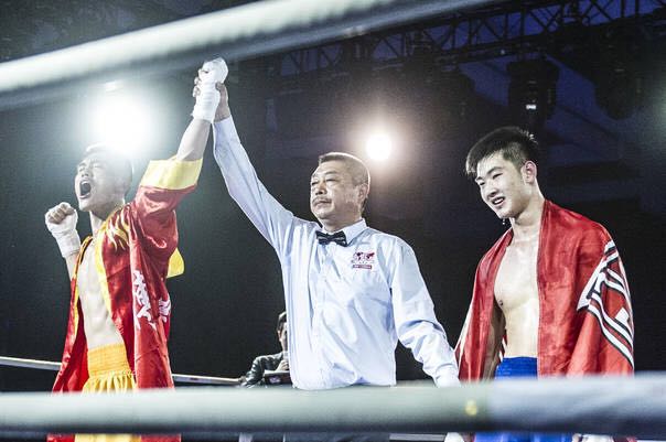 拳坛巅峰决战，热血激战，谁将问鼎拳赛最新冠军？