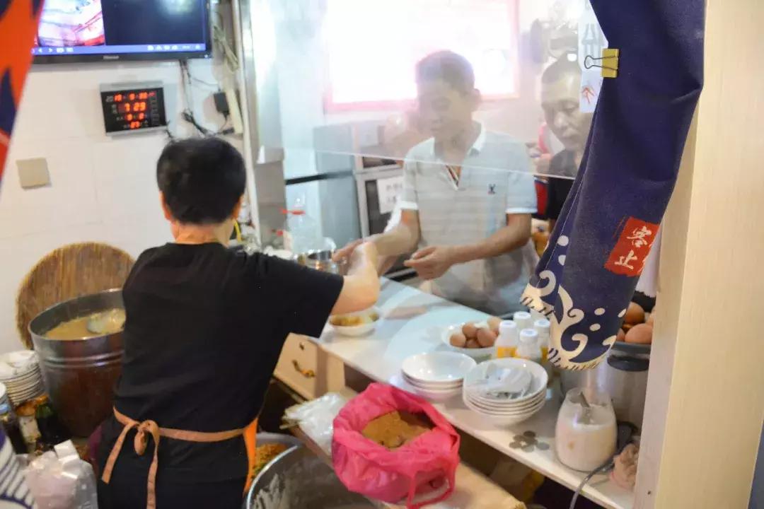 小巷秘密小店的独特幽默，最新特色与秘密一网打尽