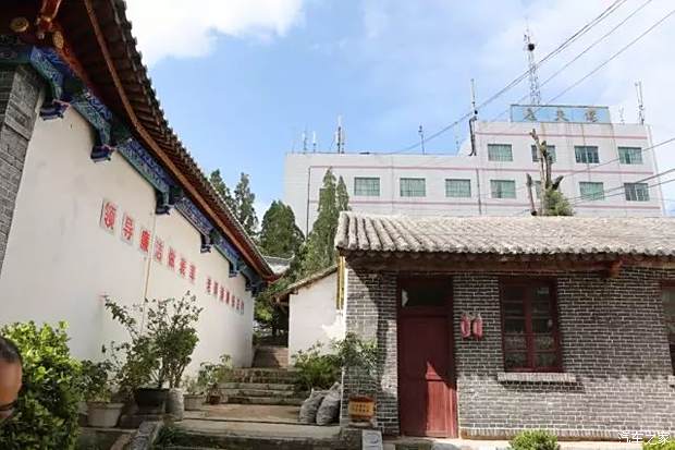 九鼎集团最新公告与小巷深处的独特美食探险之旅