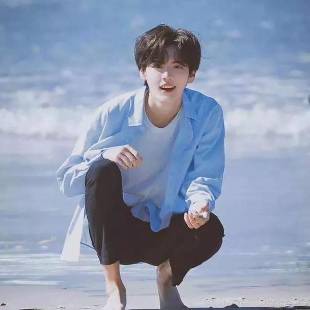 晶哥哥的最新照片,友情与陪伴的美好瞬间