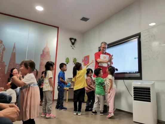 草原流行歌曲新风尚,学习之旅中的自信与成就旋律