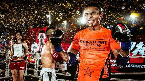 摩天大楼电影,视觉盛宴还是商业化产物?