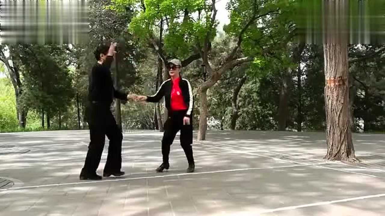 最新夫妻舞，舞动中的爱情与陪伴的甜蜜瞬间