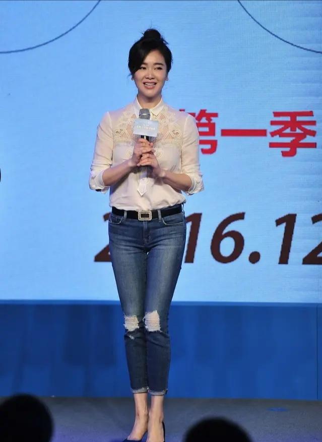 演员左小青的温馨日常分享