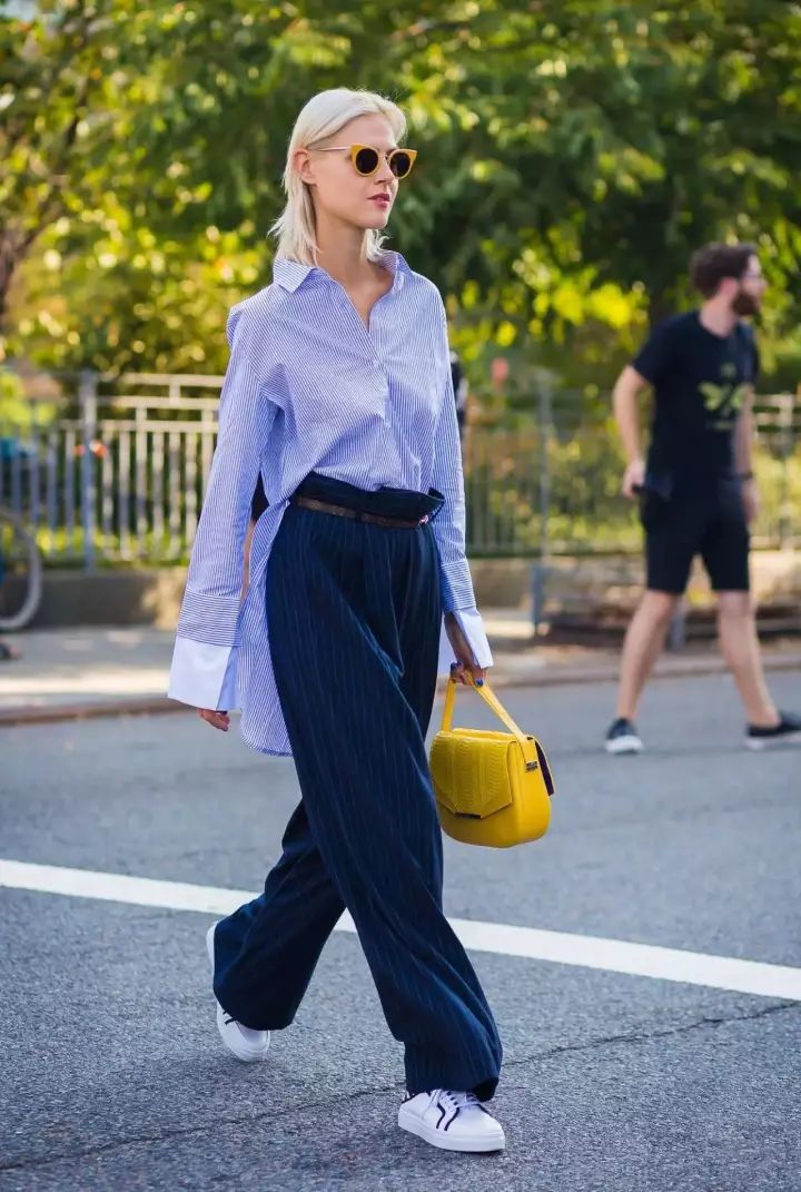 最新女装时尚搭配,闺蜜间的温馨穿搭之旅分享