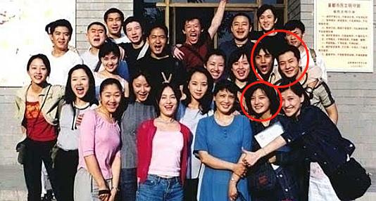 黄晓明与赵薇,最新动态揭秘日常趣事,友情光芒照亮生活角落