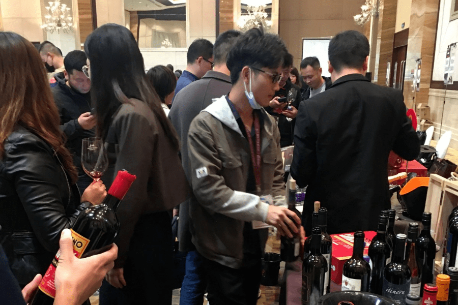 刘铁柱最新动态揭秘,探索他的精彩世界!